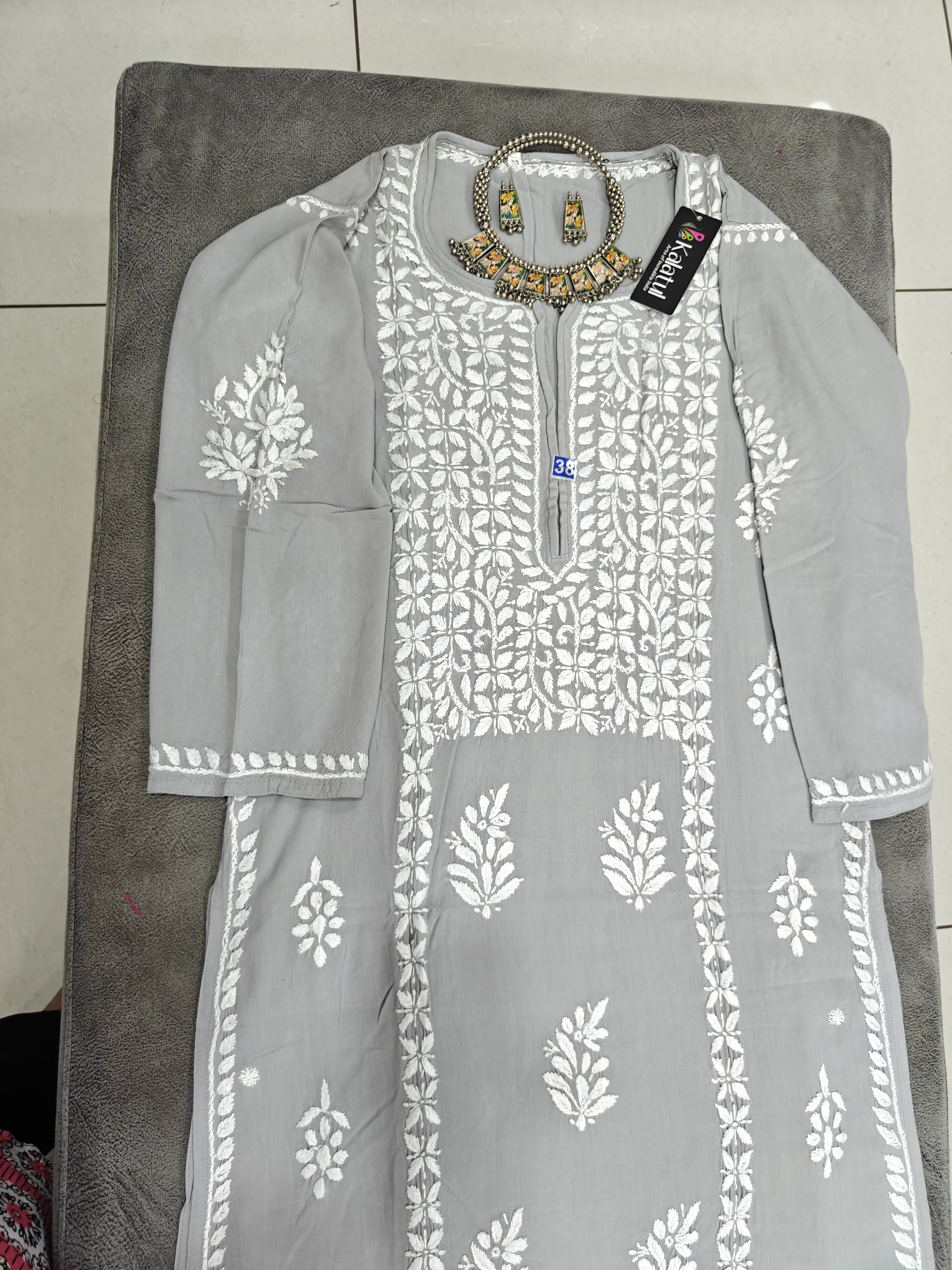 Saloni Chikankari kurti